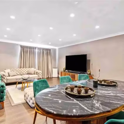 2 Bedroom Apartment in Kensington
