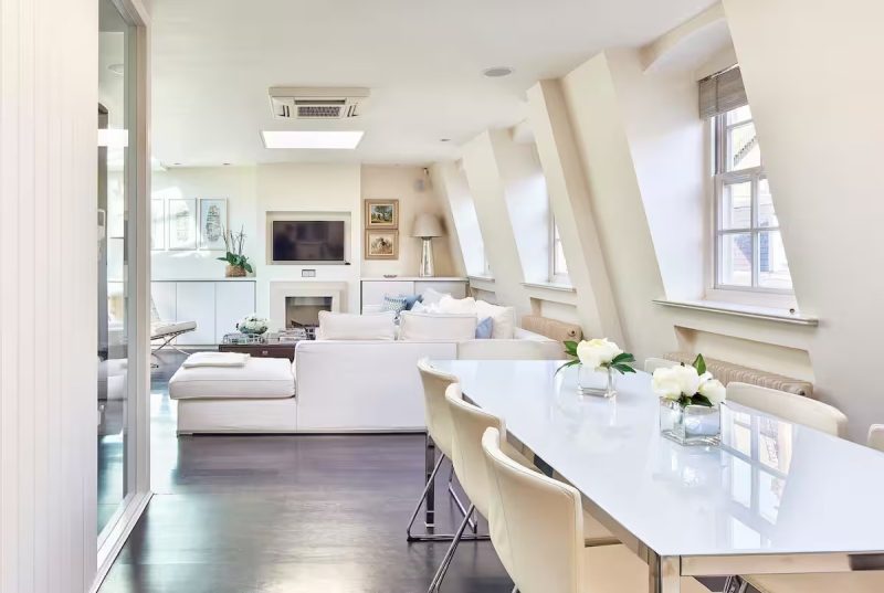 STUNNING LUXURY KNIGHTSBRIDGE HOUSE