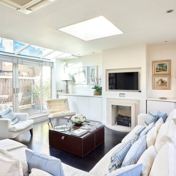 STUNNING LUXURY KNIGHTSBRIDGE HOUSE - Image 2