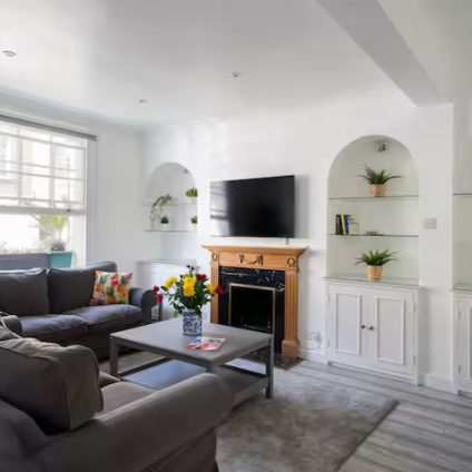 Chelsea 2 bed house + Garden