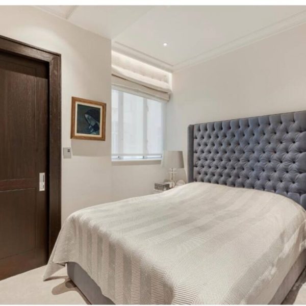 Ultra Lux 5 bedroom Mayfair - Image 5
