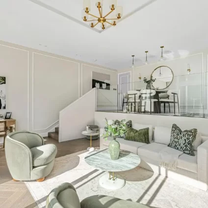 2 bed flat for sale