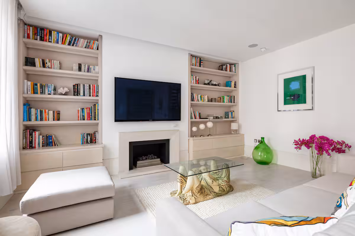 Grand Mayfair House | AC – Garage – Cinema – Sauna