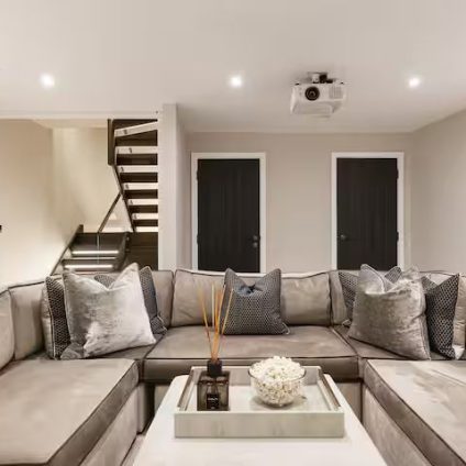 Luxury 4BR Residence Steps from Harrods